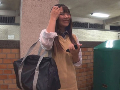 【女子高生中出し】パイパンなJKロリお姉さんと制服着衣でラブホセックスｗデートやハメ撮り企画